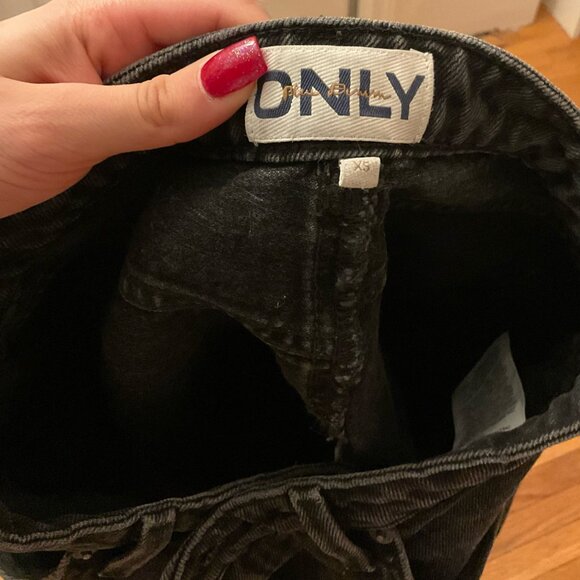 ONLY black denim medium length denim skirt A-line XS - Picture 3 of 3